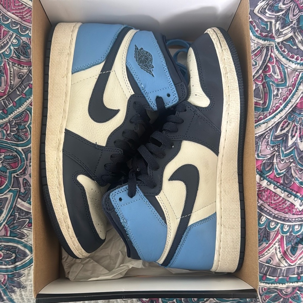 Nike Air Jordan 1 Retro Black and Red Box